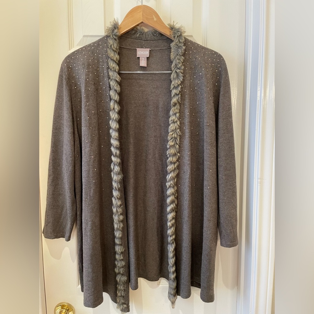 Chic Chicos 3/4 sleeve brown sweater w/fur trim and rhinestone
